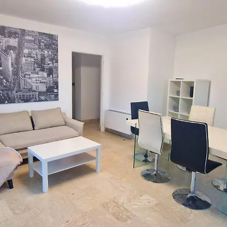 Spacieux Dernier Etage Avec Jacuzzi Et Vue Imprenable Lägenhet *
