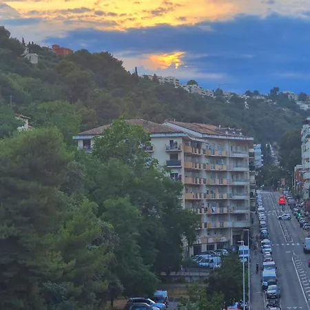 Lägenhet Spacieux Dernier Etage Avec Jacuzzi Et Vue Imprenable *