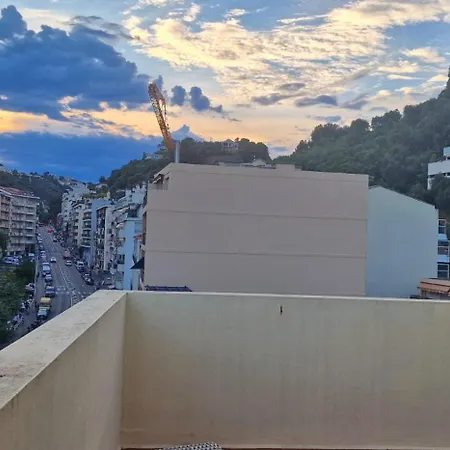 Spacieux Dernier Etage Avec Jacuzzi Et Vue Imprenable 아파트 *
